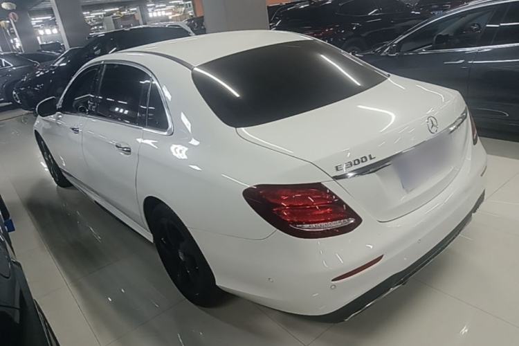Used Mercedes-Benz E-Class 2017 E 300 L Sporty and Stylish Model Exterior 2
