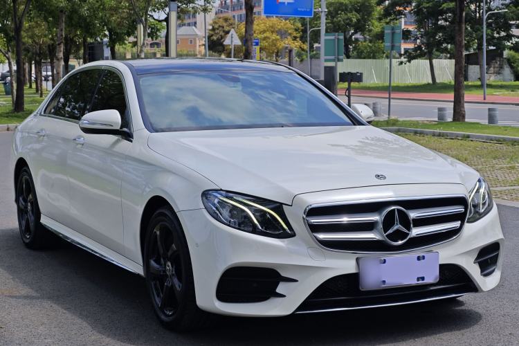 Used Mercedes-Benz E-Class 2017 E 300 L Sporty and Stylish Model Exterior 2