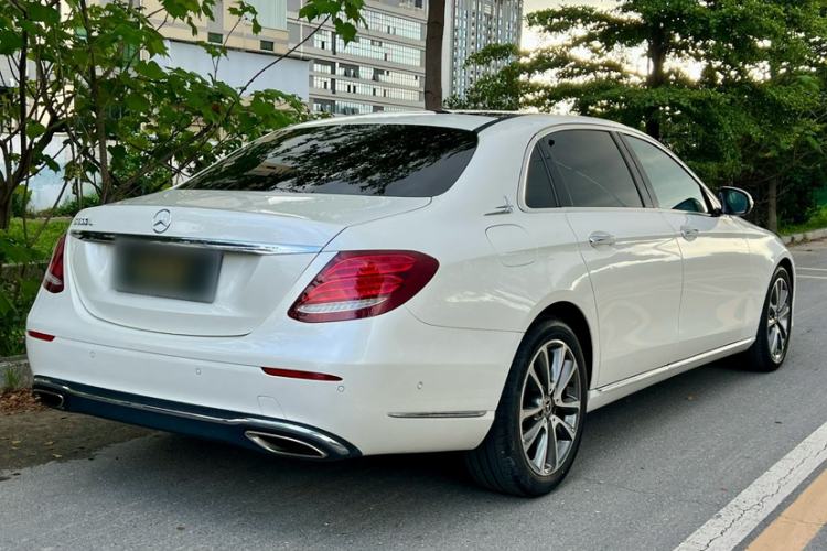 Used Mercedes-Benz E-Class 2017 E 300 L Luxury Model Exterior 3