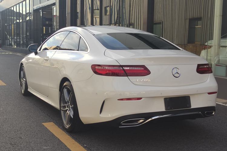 Used Mercedes-Benz E-Class 2017 E 200 Coupe Exterior 4