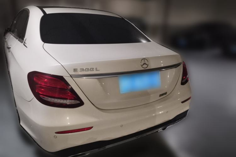 Used Mercedes-Benz E-Class 2017 E 300 L Sport Luxury Edition Exterior 4