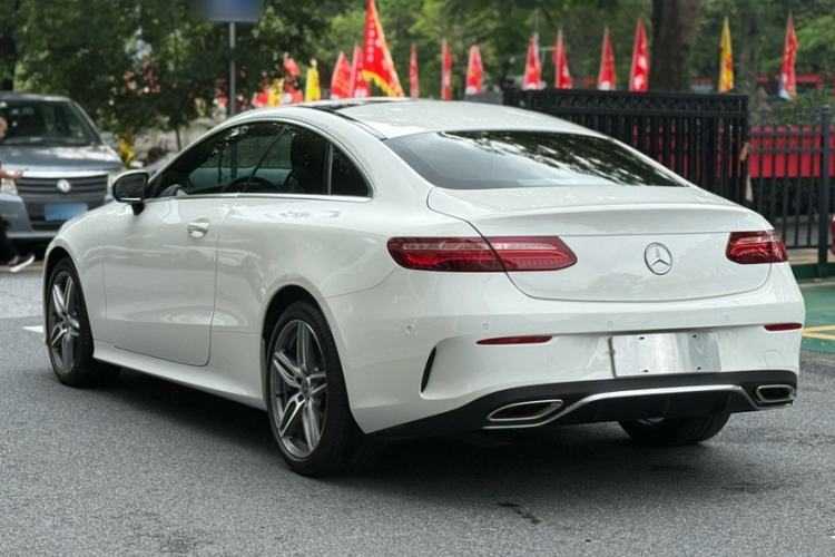 Used Mercedes-Benz E-Class 2017 E 200 4MATIC Coupe Exterior 4