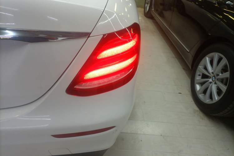 Used Mercedes-Benz E-Class 2017 E 200 L Sport 4MATIC Exterior 4