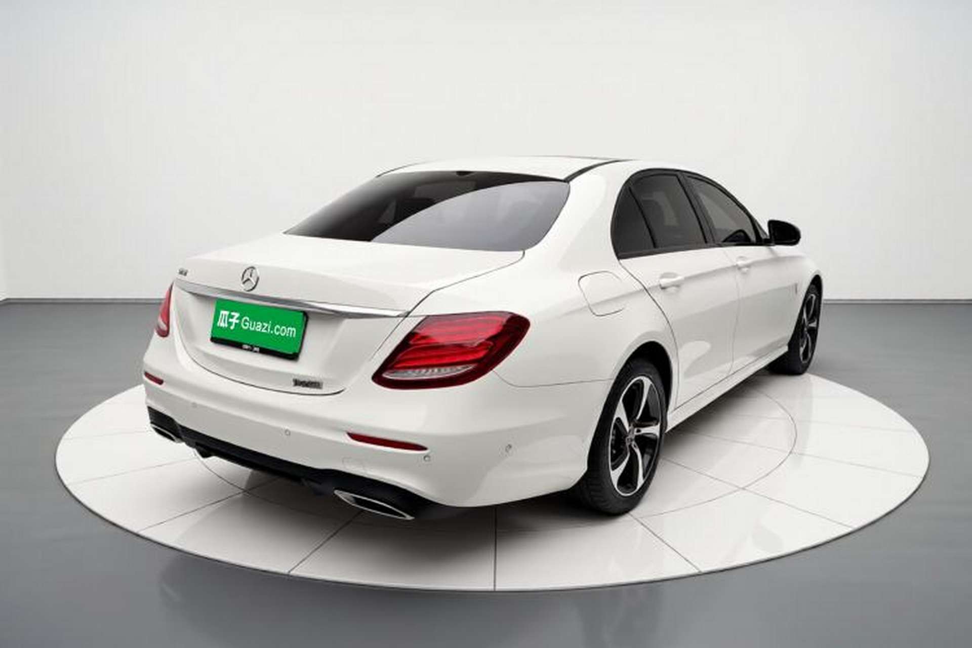 Used Mercedes-Benz E-Class 2017 E 200 Sport Exterior 5
