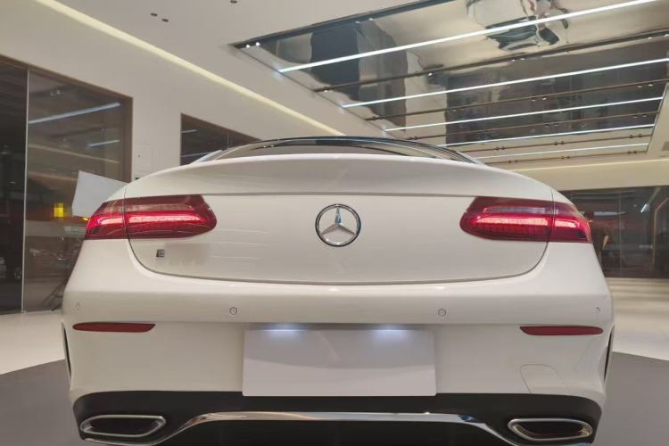 Used Mercedes-Benz E-Class 2017 E 200 Coupe Exterior 5