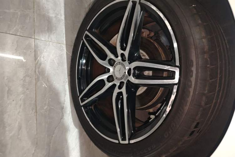 Used Mercedes-Benz E-Class 2017 E 200 Sport 4MATIC Exterior 5