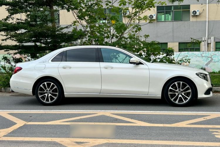 Used Mercedes-Benz E-Class 2017 E 300 L Luxury Model Exterior 5