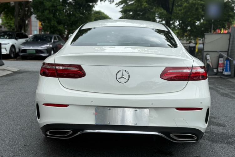 Used Mercedes-Benz E-Class 2017 E 200 4MATIC Coupe Exterior 5