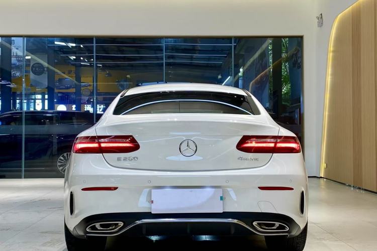 Used Mercedes-Benz E-Class 2017 E 200 4MATIC Coupe Exterior 6