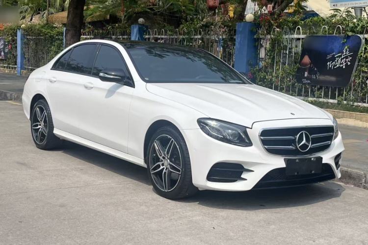 Used Mercedes-Benz E-Class 2017 E 200 Sport 4MATIC Exterior 8