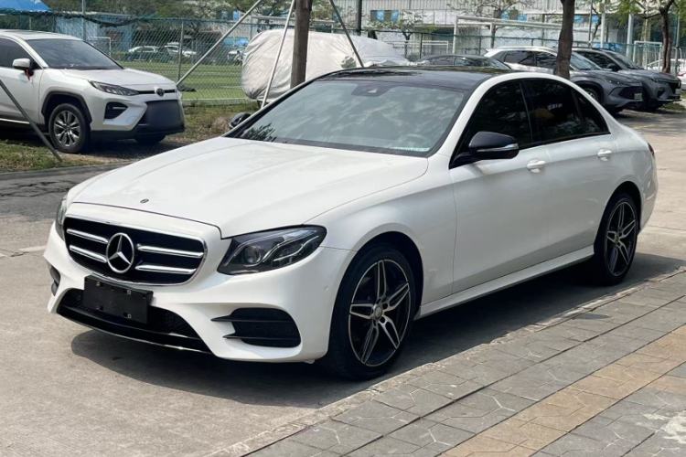 Used Mercedes-Benz E-Class 2017 E 200 Sport 4MATIC Exterior 9