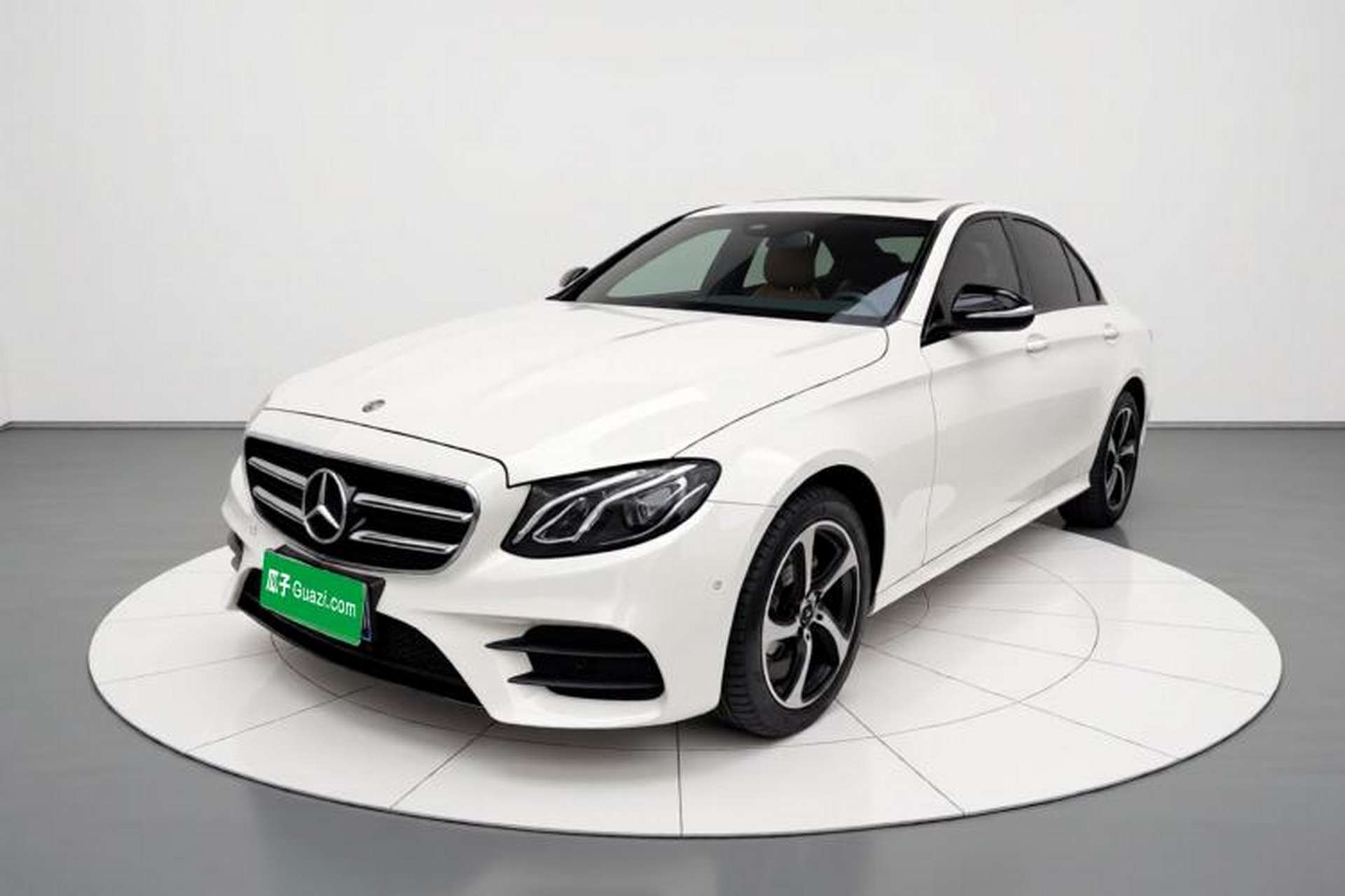 Used Mercedes-Benz E-Class 2017 E 200 Sport Front Left 45 Deg