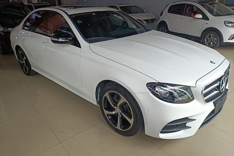 Used Mercedes-Benz E-Class 2017 E 200 Sport Front Right 45 Deg