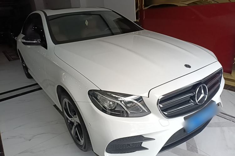 Used Mercedes-Benz E-Class 2017 E 200 Sport Front Right 45 Deg