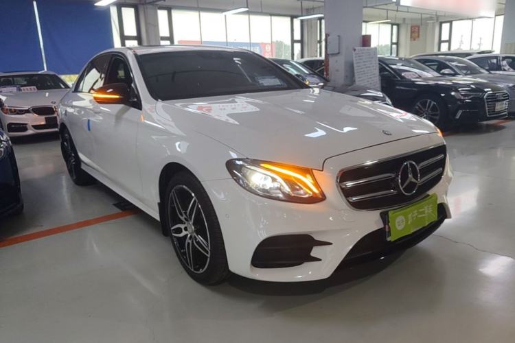 Used Mercedes-Benz E-Class 2017 E 200 Sport 4MATIC Front Right 45 Deg