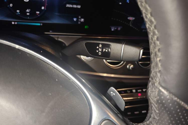 Used Mercedes-Benz E-Class 2017 E 300 L Sport Luxury Edition Gear Lever