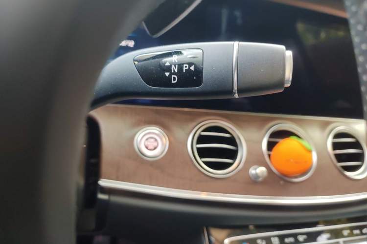 Used Mercedes-Benz E-Class 2017 E 300 L Luxury Model Gear Lever