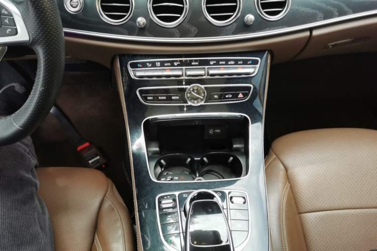 Used Mercedes-Benz E-Class 2017 E 300 L Sport Luxury Edition Gear Lever