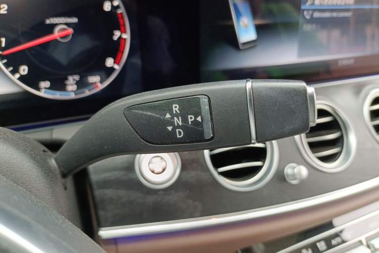 Used Mercedes-Benz E-Class 2017 E 300 L Sporty and Stylish Model Gear Lever