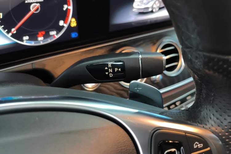 Used Mercedes-Benz E-Class 2017 E 300 L Sporty and Stylish Model Gear Lever