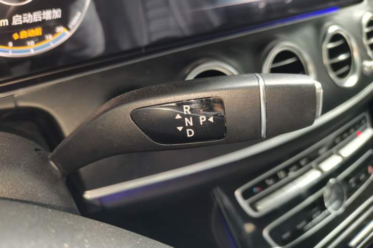 Used Mercedes-Benz E-Class 2017 E 300 L Sporty and Stylish Model Gear Lever