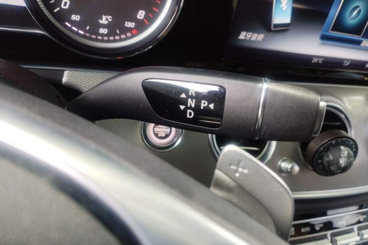 Used Mercedes-Benz E-Class 2017 E 200 Sport 4MATIC Gear Lever