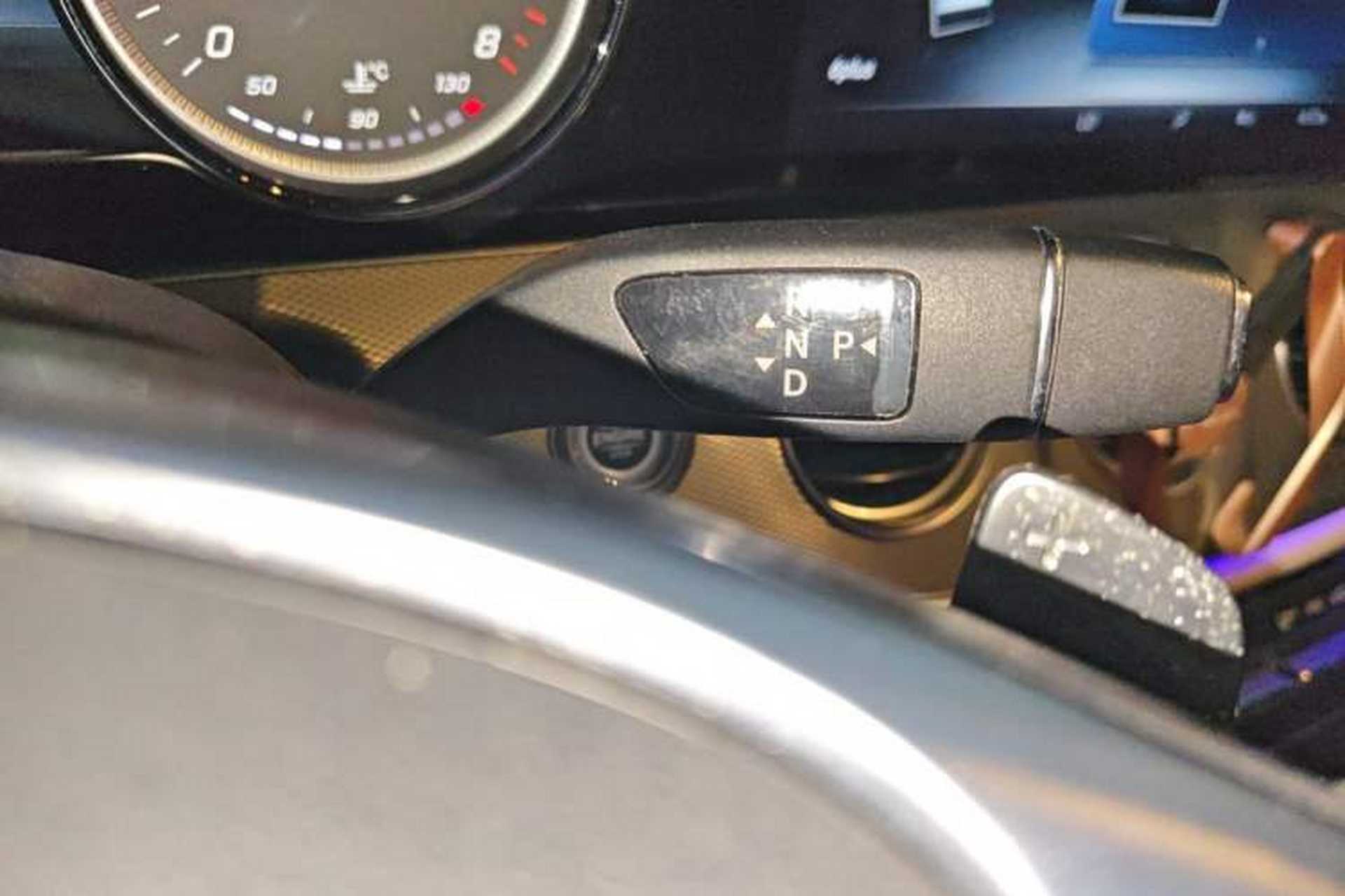 Used Mercedes-Benz E-Class 2017 E 200 Sport 4MATIC Gear Lever