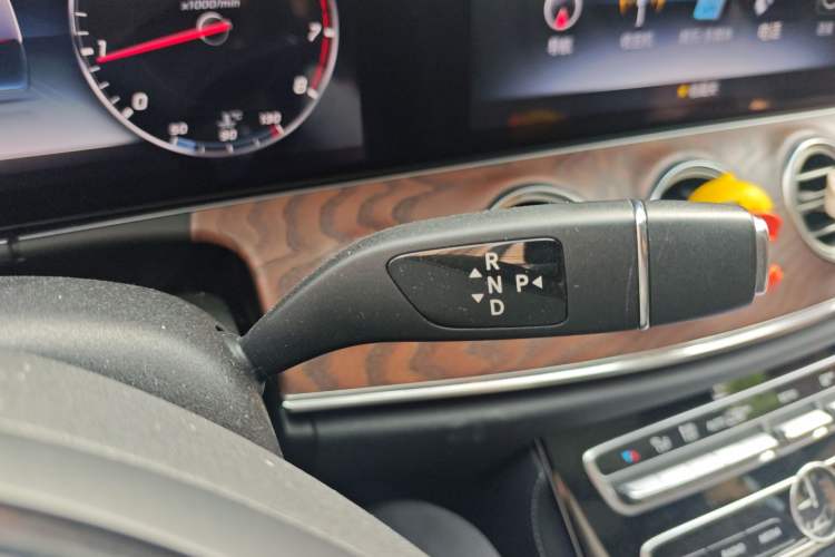 Used Mercedes-Benz E-Class 2017 E 300 L Luxury Model Gear Lever