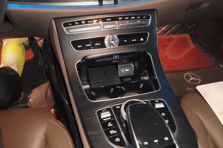 Used Mercedes-Benz E-Class 2017 E 300 L Sport Luxury Edition Gear Lever