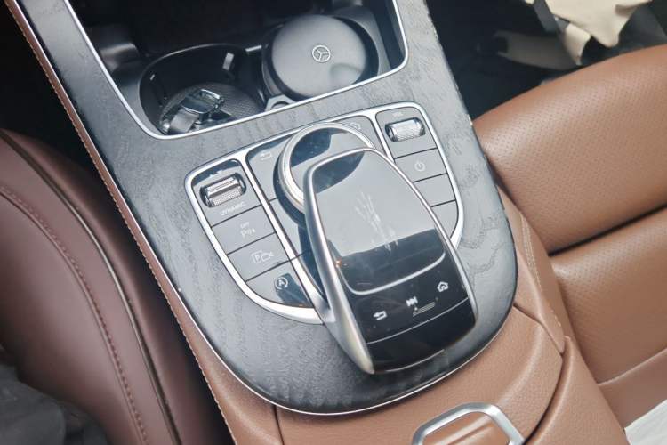 Used Mercedes-Benz E-Class 2017 E 200 L Sport 4MATIC Gear Lever