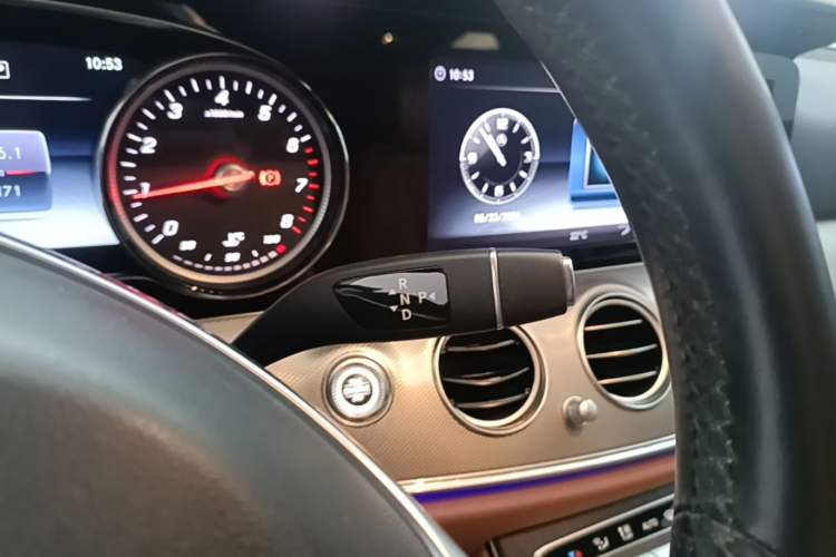 Used Mercedes-Benz E-Class 2017 E 200 Sport Gear Lever