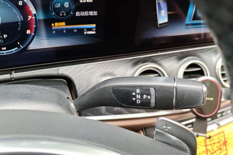 Used Mercedes-Benz E-Class 2017 E 300 L Sport Luxury Edition Gear Lever