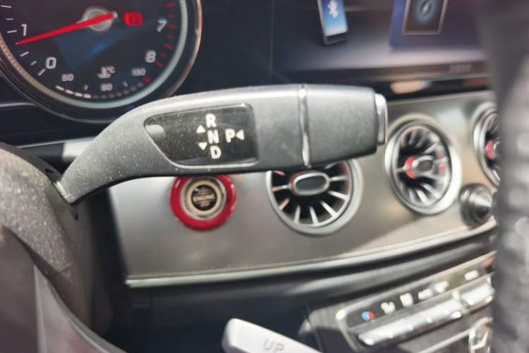 Used Mercedes-Benz E-Class 2017 E 300 Coupe Gear Lever