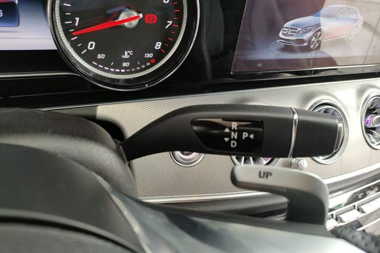 Used Mercedes-Benz E-Class 2017 E 200 Sport 4MATIC Gear Lever