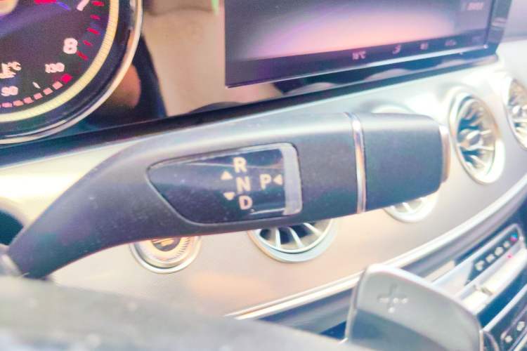 Used Mercedes-Benz E-Class 2017 E 200 Coupe Gear Lever