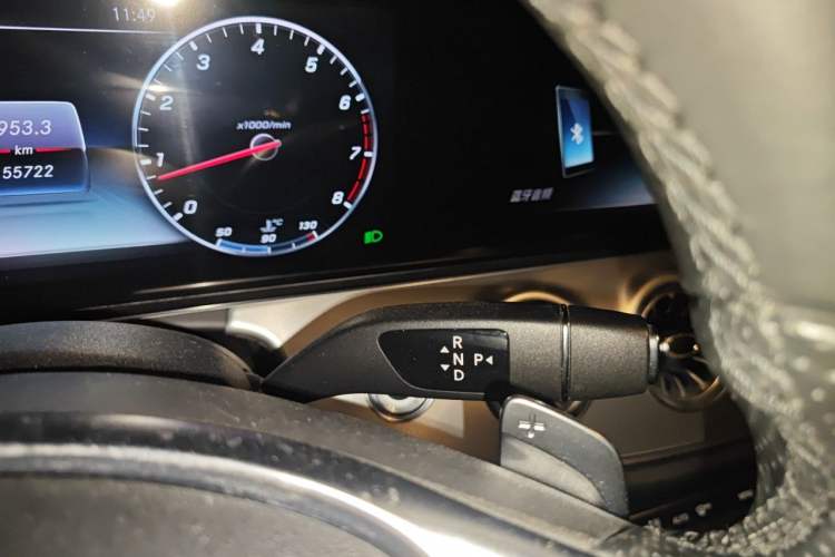 Used Mercedes-Benz E-Class 2017 E 200 4MATIC Coupe Gear Lever