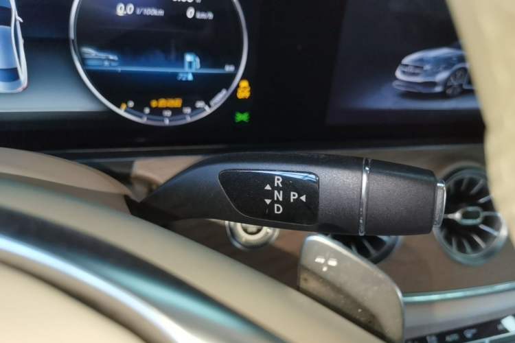 Used Mercedes-Benz E-Class 2017 E 200 Coupe Gear Lever