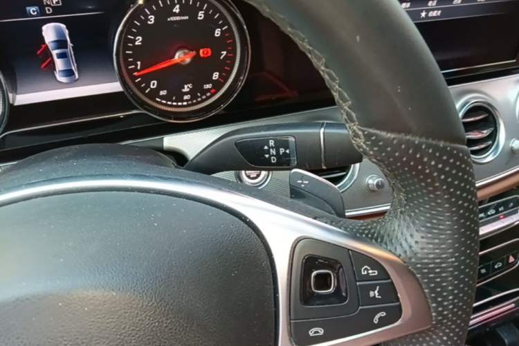 Used Mercedes-Benz E-Class 2017 E 200 Sport Gear Lever