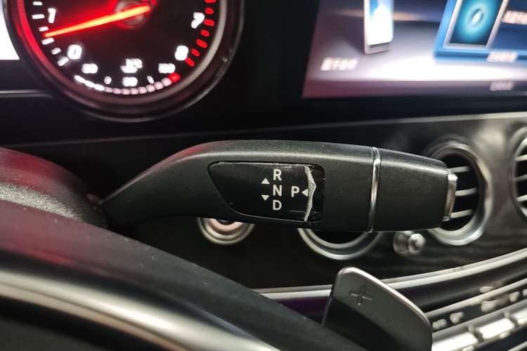 Used Mercedes-Benz E-Class 2017 E 200 Sport 4MATIC Gear Lever
