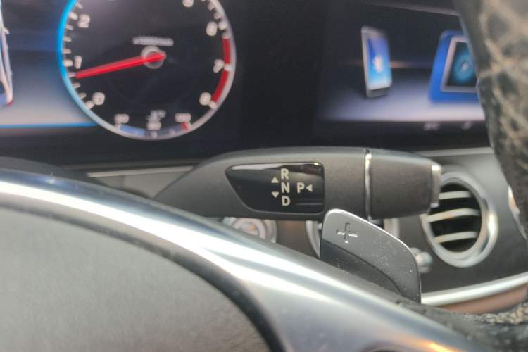 Used Mercedes-Benz E-Class 2017 E 200 L Sport 4MATIC Gear Lever