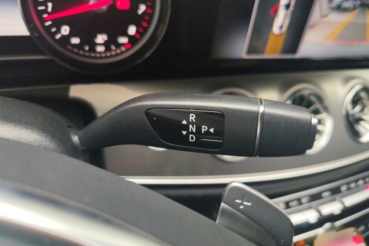 Used Mercedes-Benz E-Class 2017 E 200 4MATIC Coupe Gear Lever