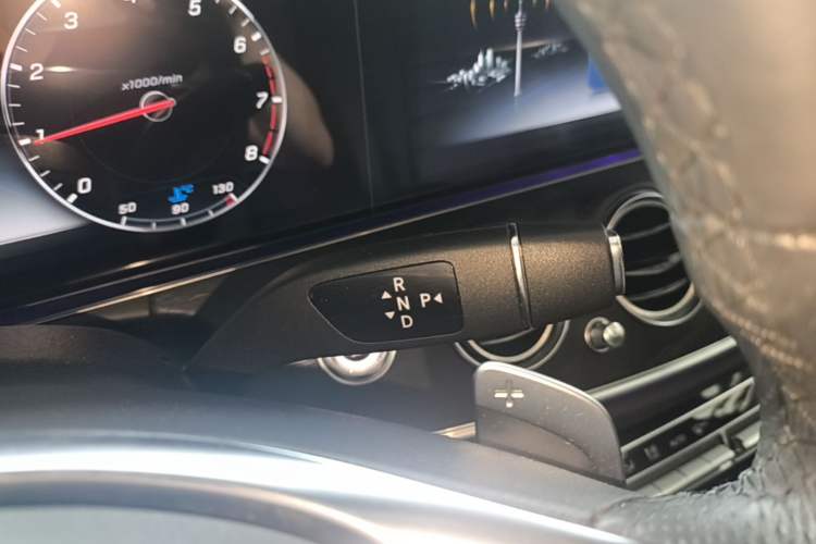 Used Mercedes-Benz E-Class 2017 E 300 L Sport Luxury Edition Gear Lever