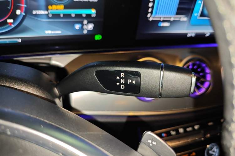 Used Mercedes-Benz E-Class 2017 E 200 Coupe Gear Lever