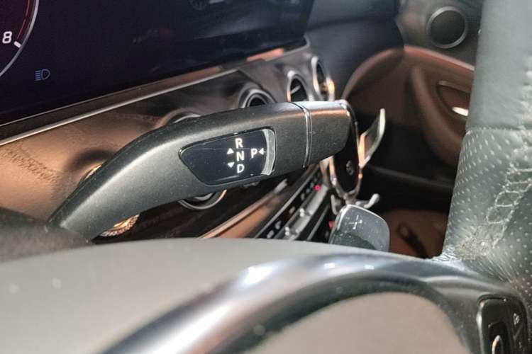 Used Mercedes-Benz E-Class 2017 E 300 L Sporty and Stylish Model Gear Lever