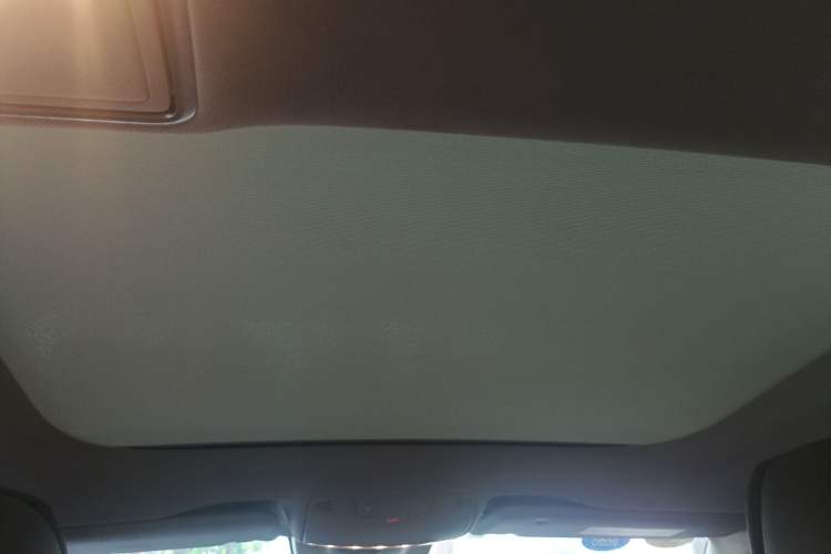 Used Mercedes-Benz E-Class 2017 E 300 L Sport Luxury Edition Headliner