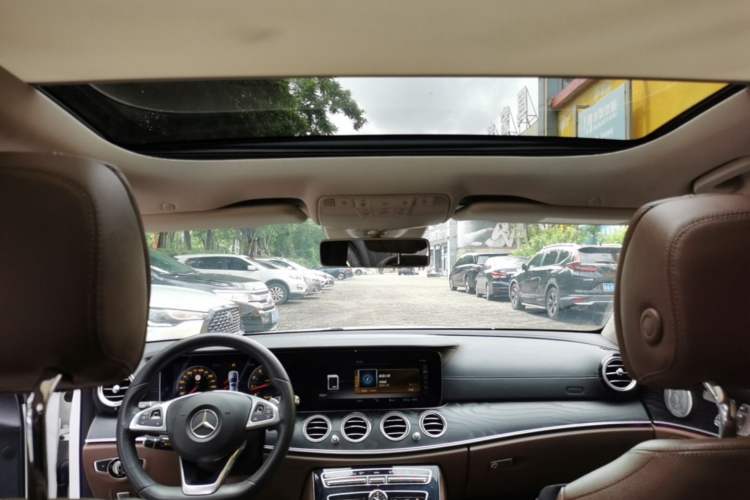Used Mercedes-Benz E-Class 2017 E 300 L Sport Luxury Edition Headliner