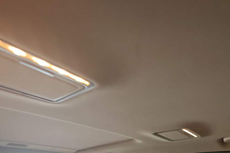 Used Mercedes-Benz E-Class 2017 E 200 L Sport 4MATIC Headliner
