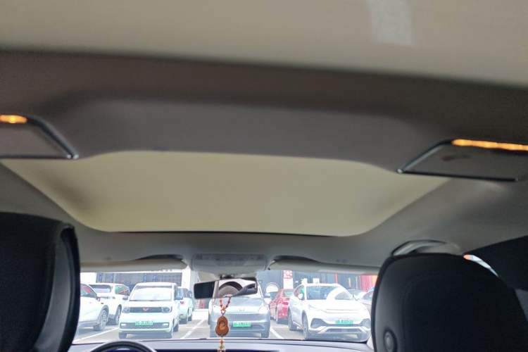 Used Mercedes-Benz E-Class 2017 E 300 L Sport Luxury Edition Headliner