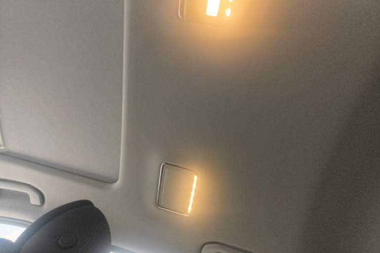 Used Mercedes-Benz E-Class 2017 E 200 L Sport 4MATIC Headliner