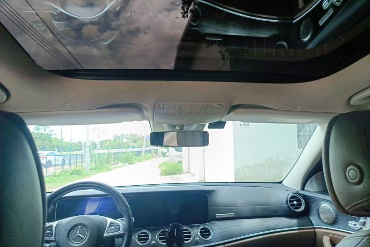 Used Mercedes-Benz E-Class 2017 E 320 L 4MATIC Headliner